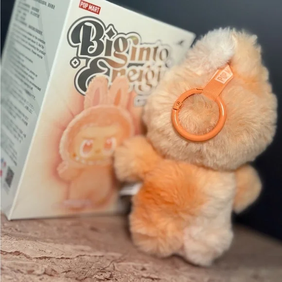 AUTHENTIC NEW Pop Mart LABUBU Big Into
Energy Vinyl Plush - HAPPINESS - Picture 2 of 2